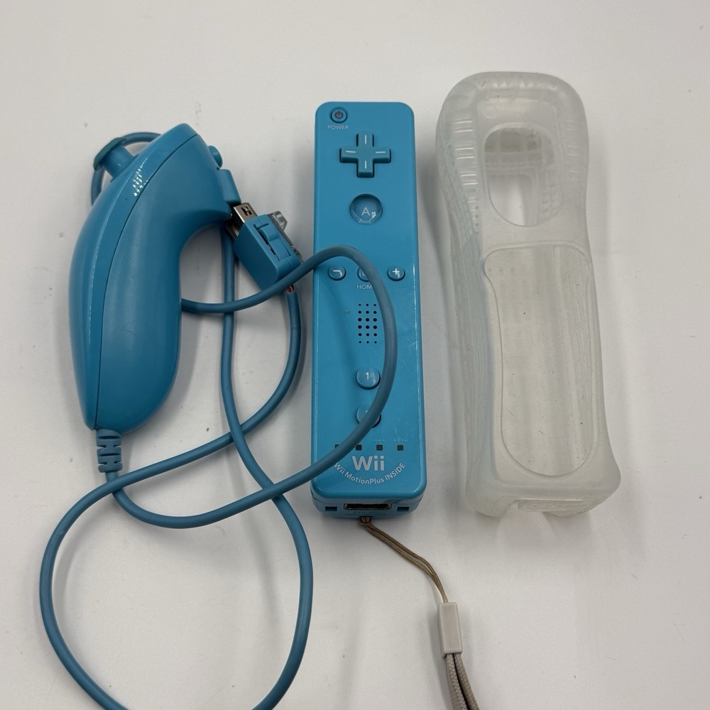 Nintendo Wii Blue Motion Plus Controller w/ Nunchuck, Silicone Sleeve